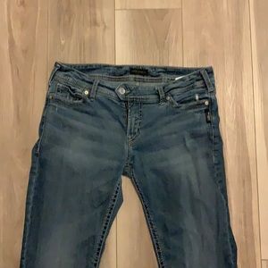 Women’s 34/31 Silver Jeans Tuesday (slim boot)